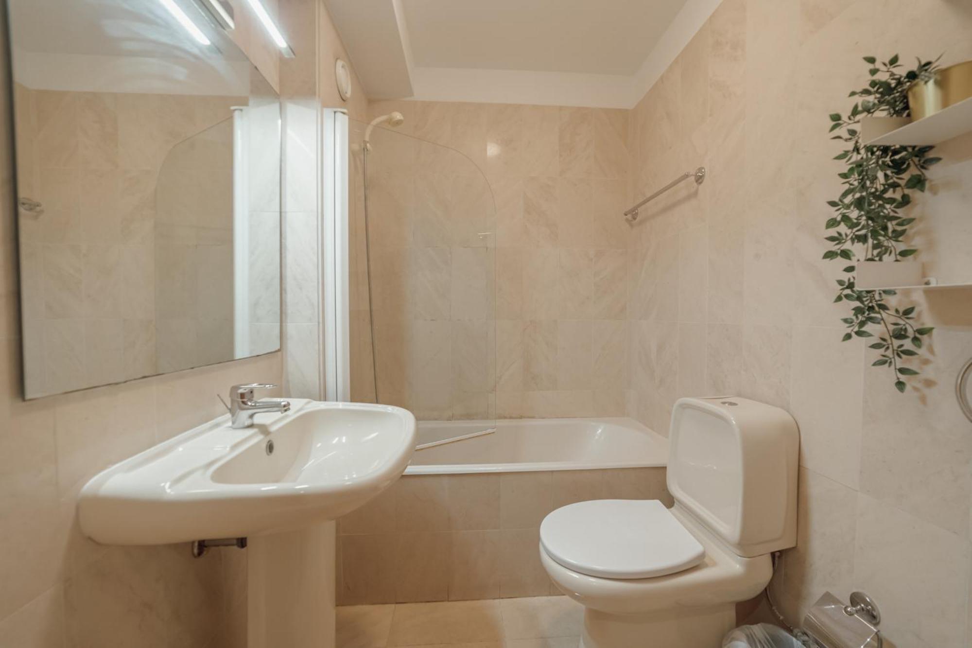 Downtown Trindade Apartment With Terrace By Vacationy Porto Exterior foto